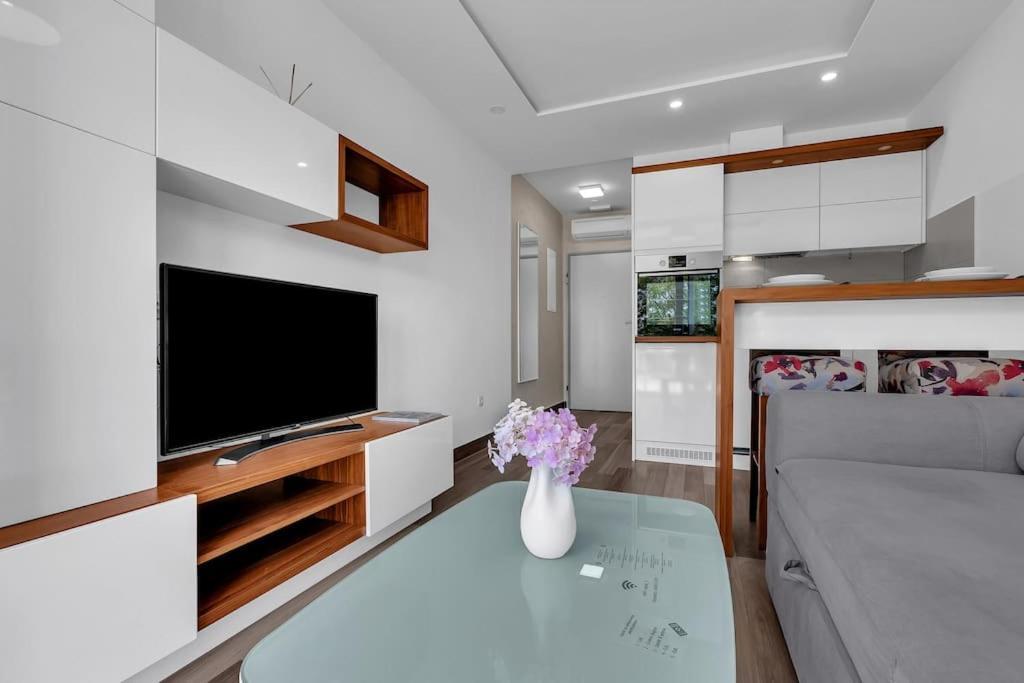 Brotis - Studioapartment - Makarska Exklusiv Promajna Exteriér fotografie